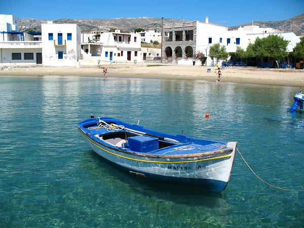 Moutsouna beach in Naxos